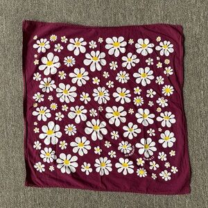 Big Bud Press daisy bandanna